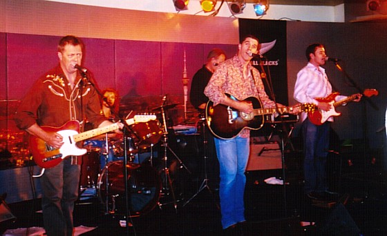 Bill Chambers, Gordon Joll, Neil Hannan, Glen, Chet O'Connell.
